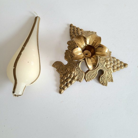 Brass candleholder/stick with grape motif. - Picture 3 of 8